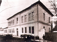 The Hungarian elementary school (Zarda) was founded in 1765